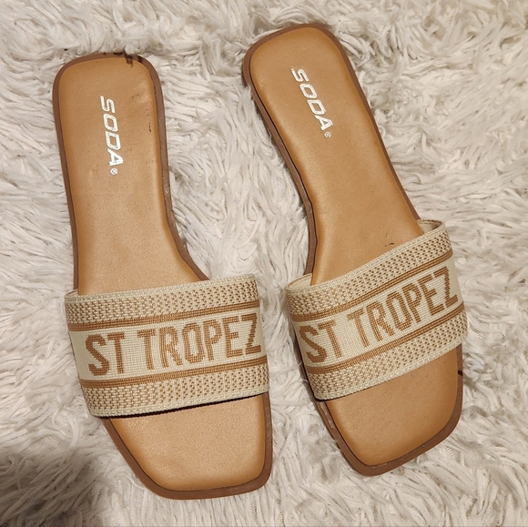 Soda Shoes - Women's Tan Slide Sandals